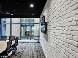 White Loft Colliers 1