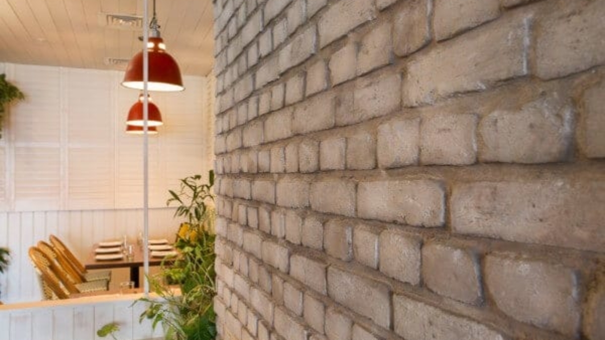 brick wall panel modern restaurants - muros