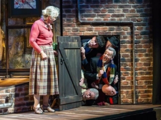 Commercial Entertainment Rustic Loft Brick Set Design